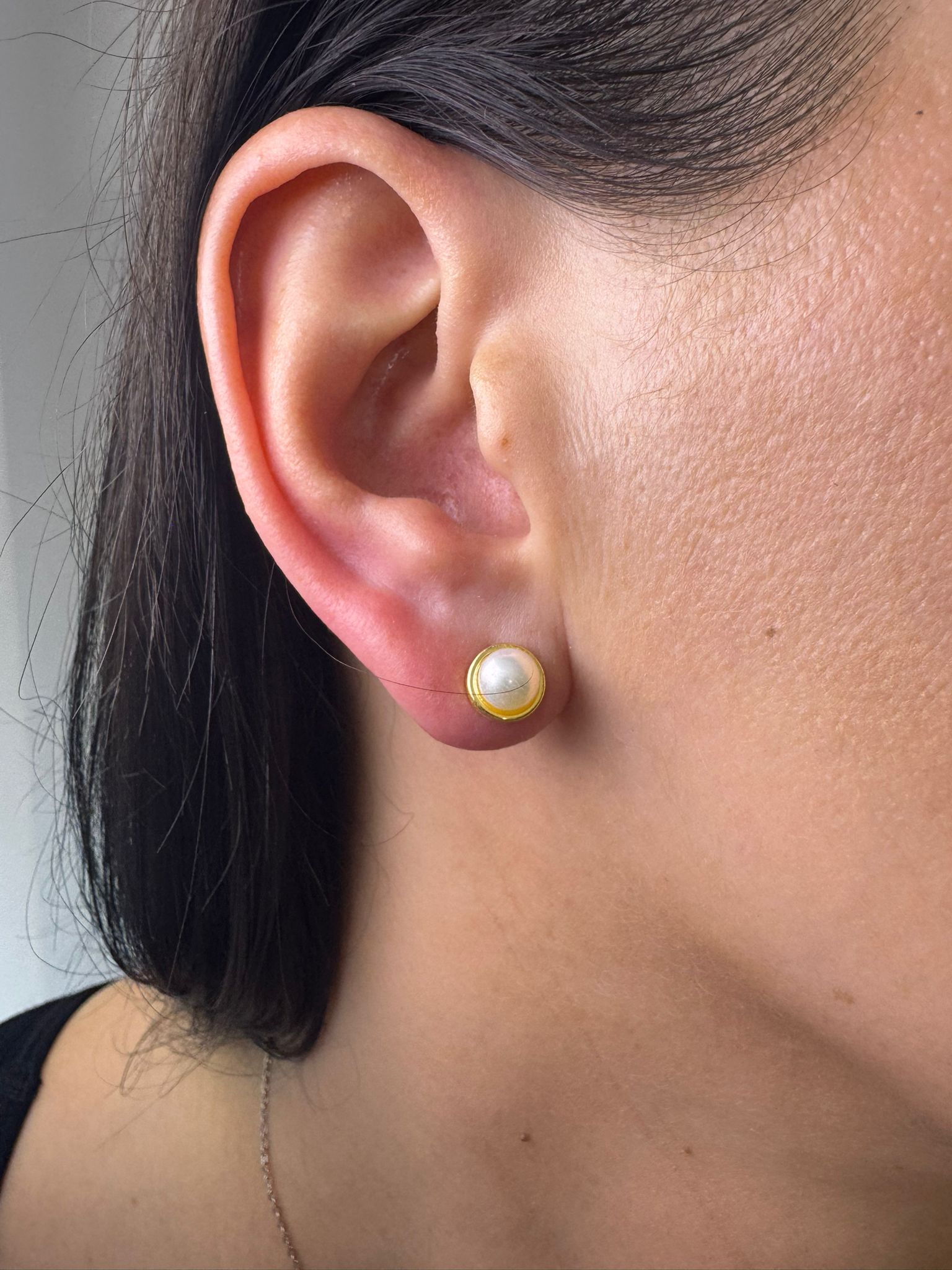 PERLA – Klasyczne kolczyki z perłą słodkowodną